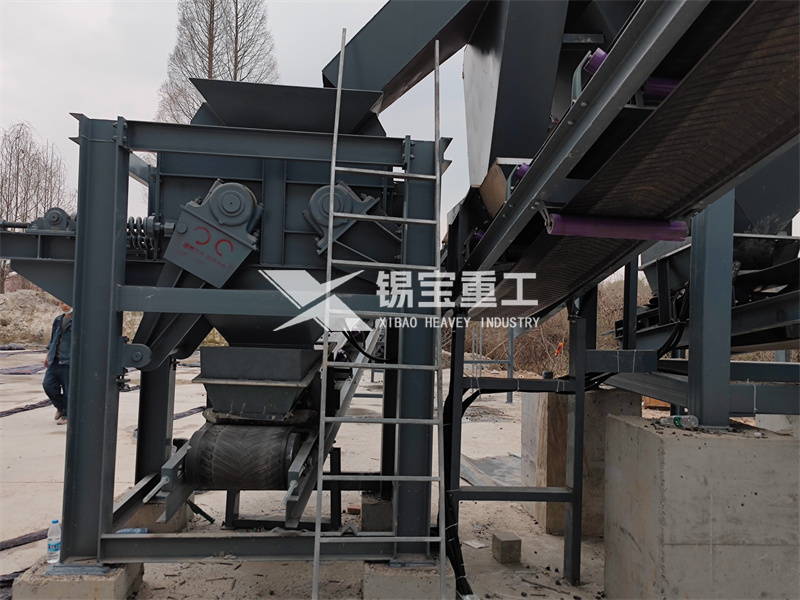 瀝青混合料破碎篩分設(shè)備2 瀝青混合料破碎篩分設(shè)備2