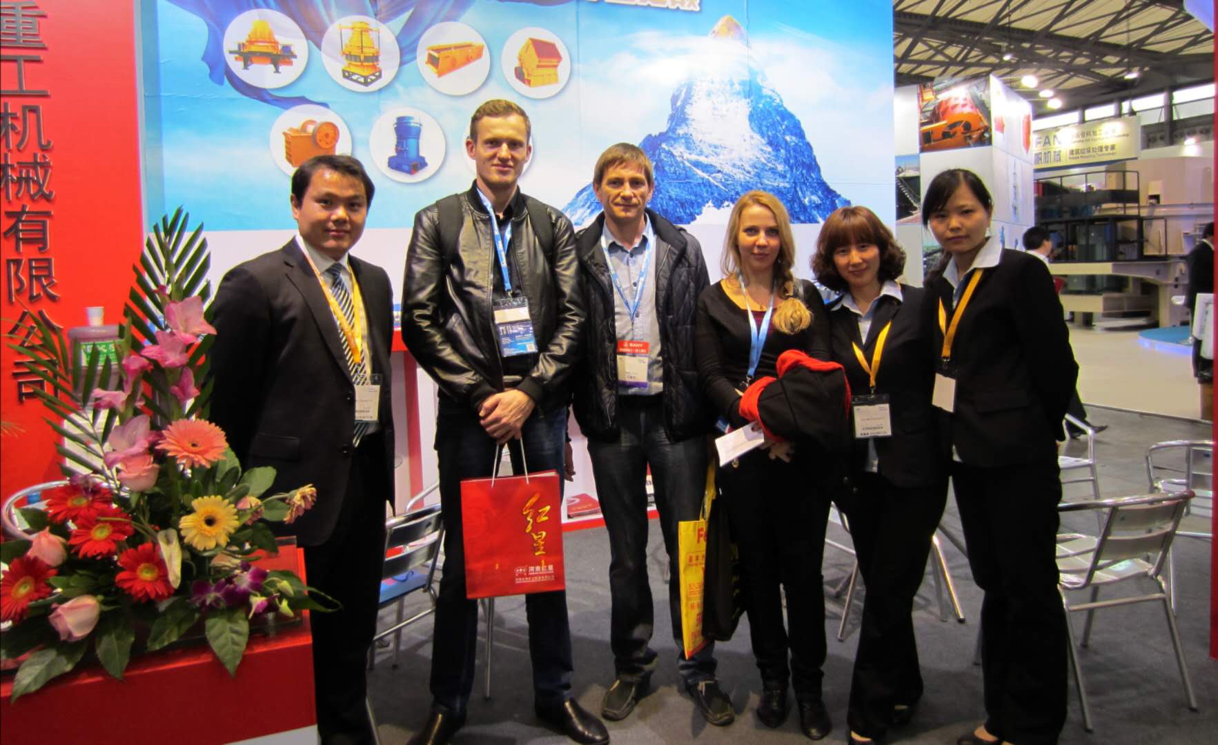 寶馬展(圖1) 寶馬展(圖1)